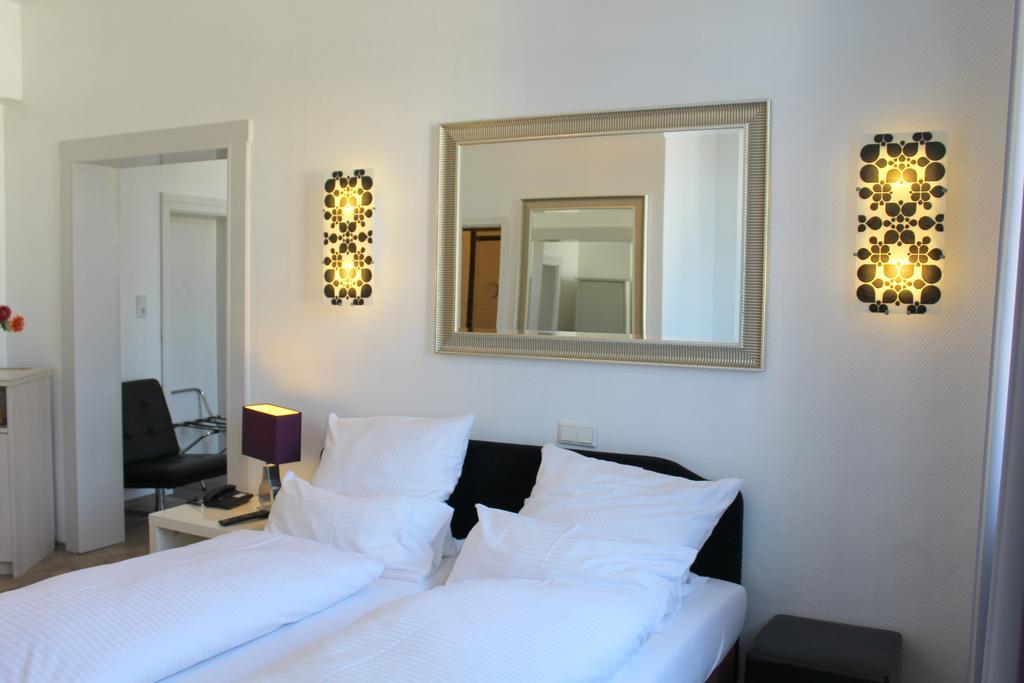 Hotel Heidelberger Hof - Dusseldorf — Photos 1